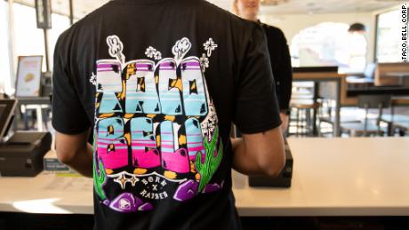 Here&#39;s a T-shirt Taco Bell employees can wear.