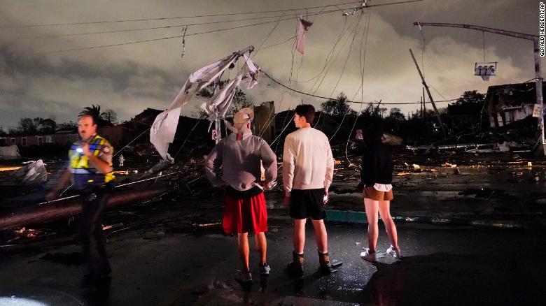 Large Tornado Causes Damage, Knocks Out Power in New Orleans