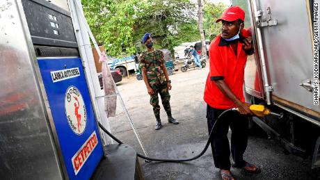 Sri Lanka sends troops to fuel stations amid worsening economic crisis