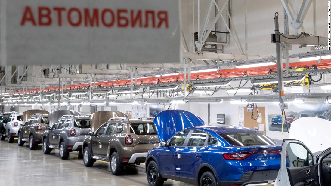 Renault suspends production at its Moscow facility