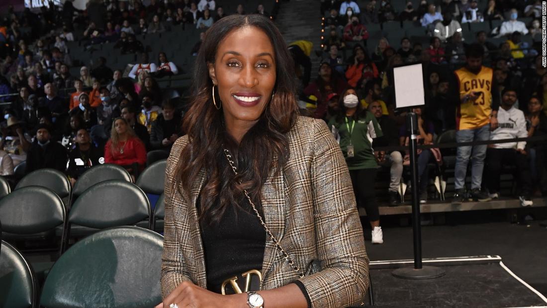 Basketball Hall of Famer Lisa Leslie says she was told not to make a ‘big fuss’ over Brittney Griner situation