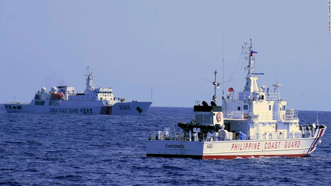 菲律宾强烈谴责中国舰艇在南海“亲密机动”