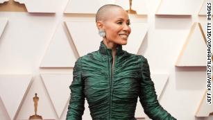 A controvérsia do Oscar ilumina a "luta" de Jada Pinkett Smith com alopecia