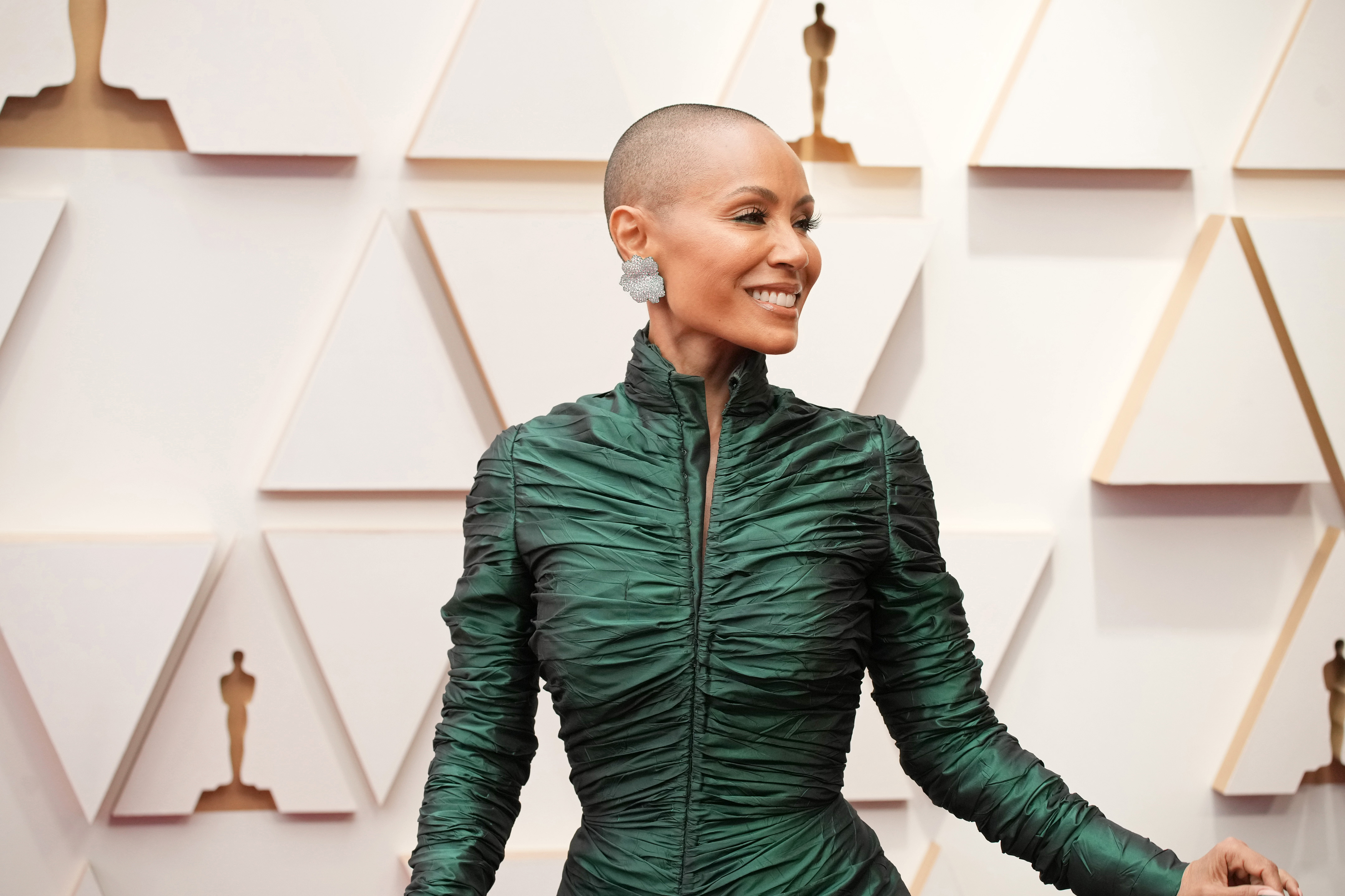 Jada Pinkett Smith: Oscars controversy shines a light on actress's  'struggle' with alopecia - CNN Style