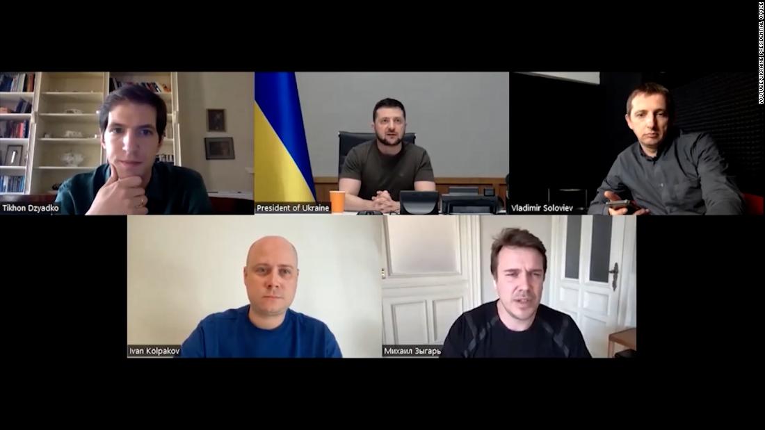 Zelenskyj říká, že Moskva je „vyděšená“ poté, co mu Kreml zakázal setkání