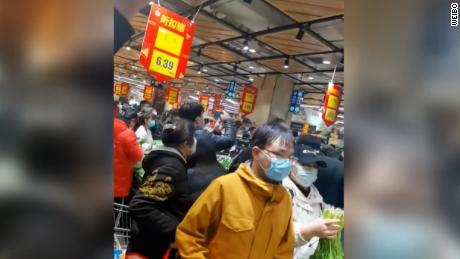 Video shows panic buying as Shanghai to enter lockdown