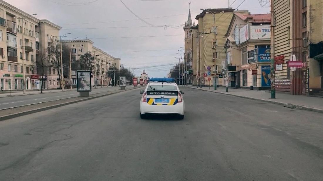 ‘Complete ghost town’: CNN reporter in Ukrainian city under emergency curfew – CNN Video