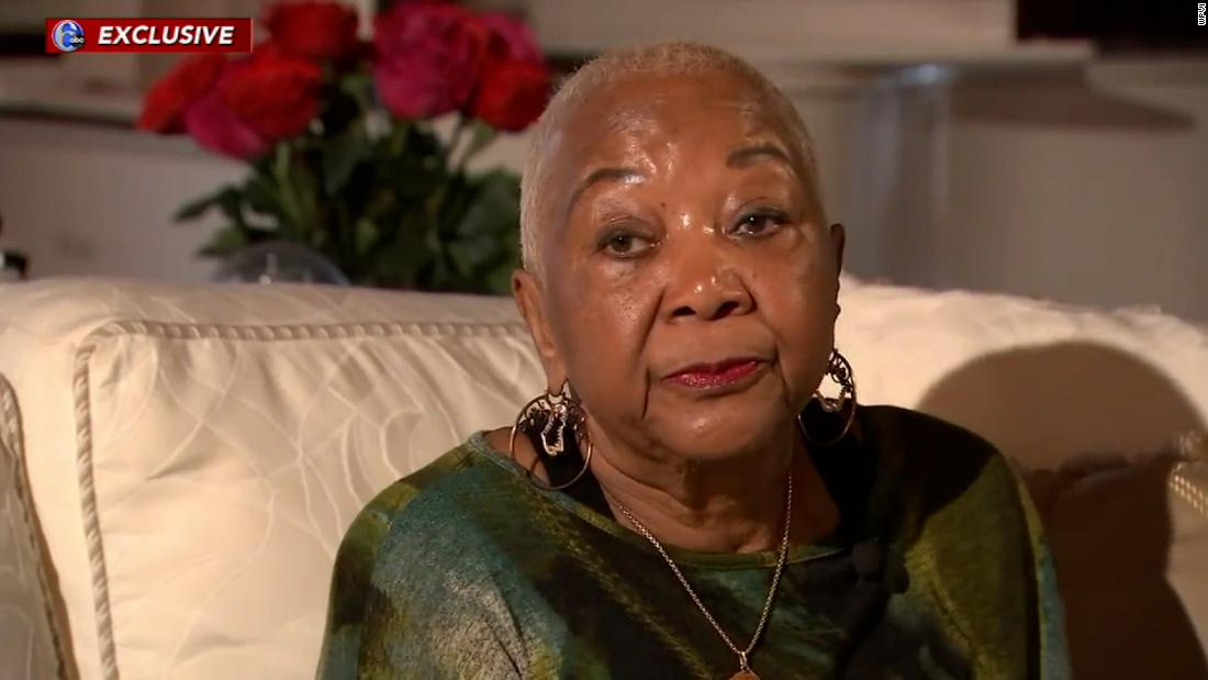 Will Smith’s mother and siblings respond to confrontation at the Oscars – CNN Video