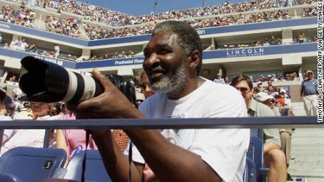 Así reaccionó el padre de Serena y Venus Williams al incidente  protagonizado por Will Smith - CNN Video