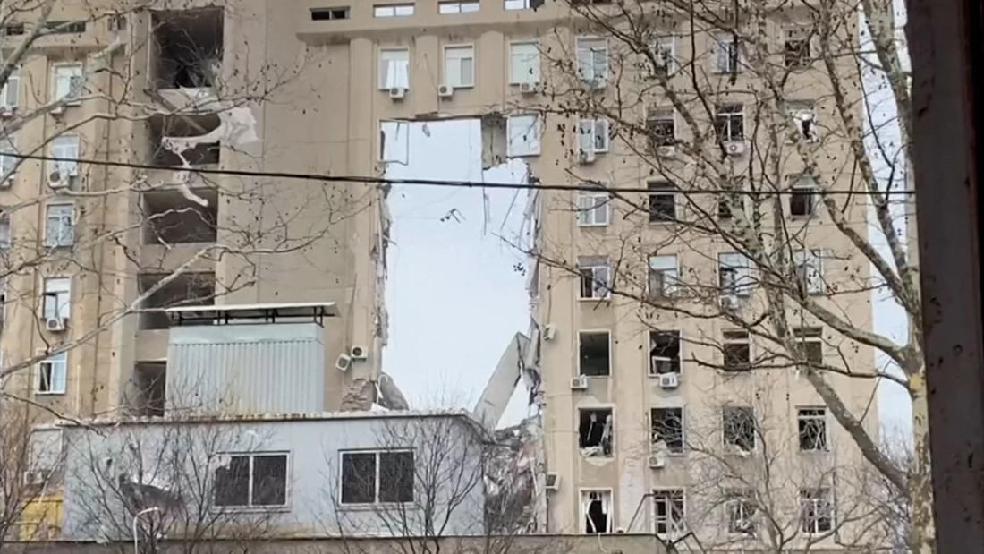 Video shows Russian missile strike on Ukrainian government building