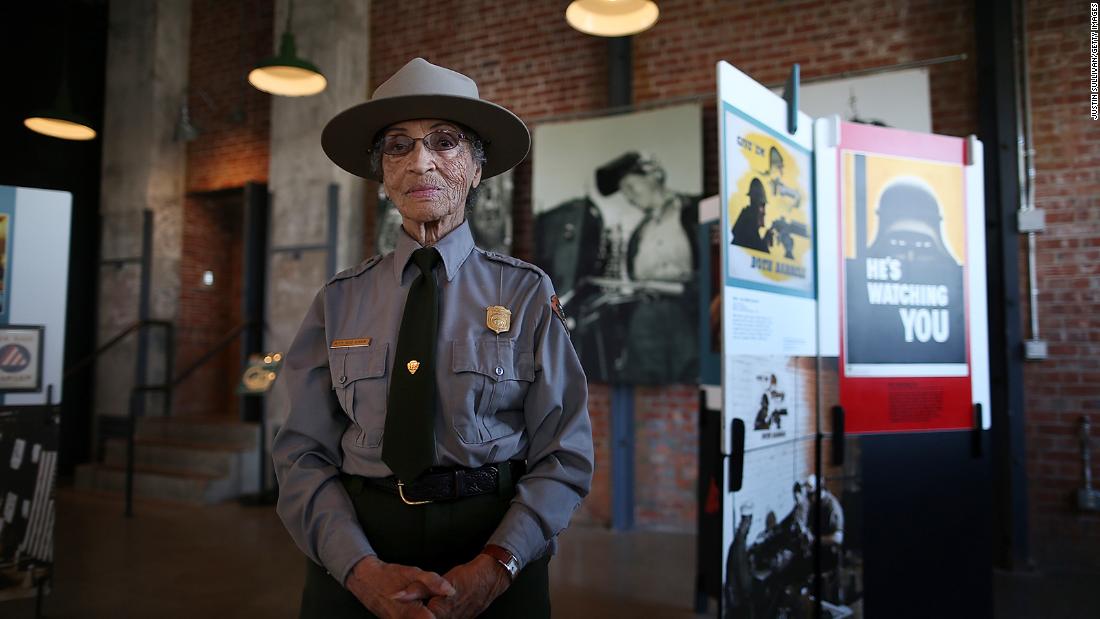 El guardaparques nacional más viejo de Estados Unidos se jubila a los 100 años