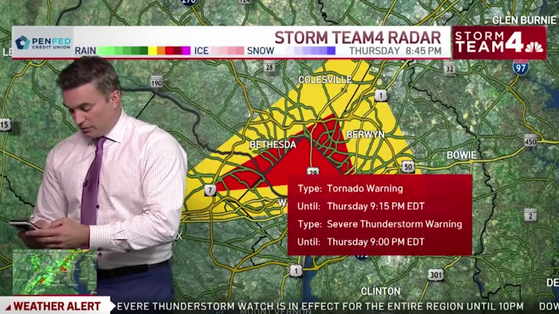 Weatherman stops TV report to call his kids, warn them to take shelter – CNN Video