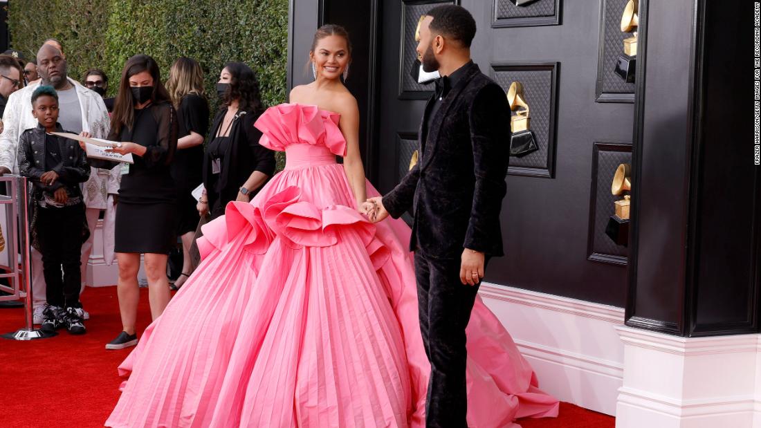 Best fashion on the Grammy red carpet