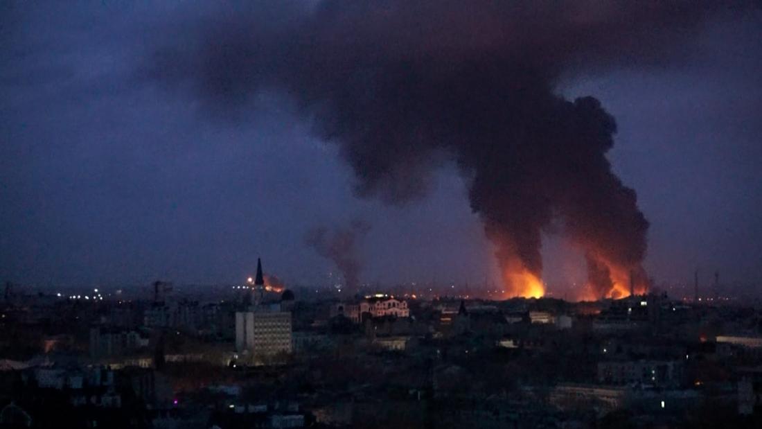 Video: Russian missiles hit oil refinery in Ukrainian port city  – CNN Video
