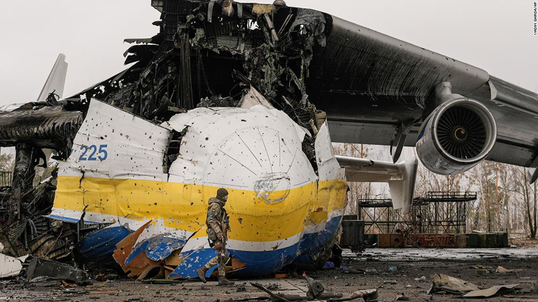 Destruction of world's largest airplane shown in new images