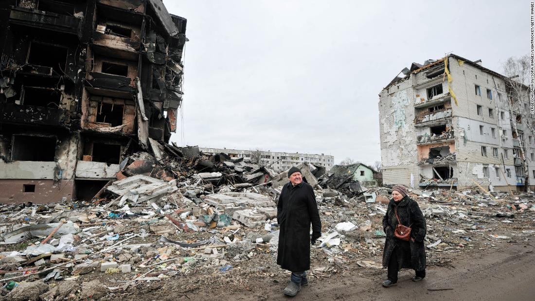 5 things to know for April 7: Ukraine, Immigration, Covid-19, USPS, Climate change