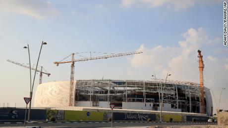Copa Mundial de Qatar: Guardias de seguridad en Qatar expuestos a condiciones ‘que equivalen a trabajo forzoso’, dice informe de Amnistía Internacional