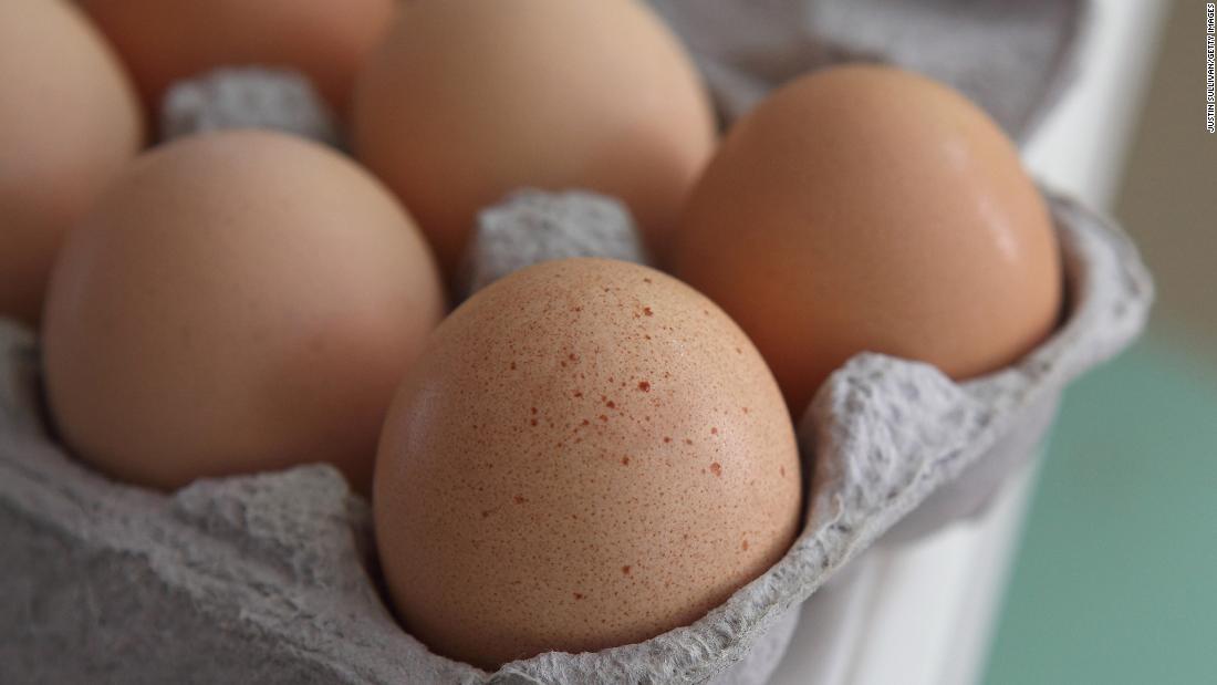 Смертельний пташиний грип спричиняє зростання цін на яйця