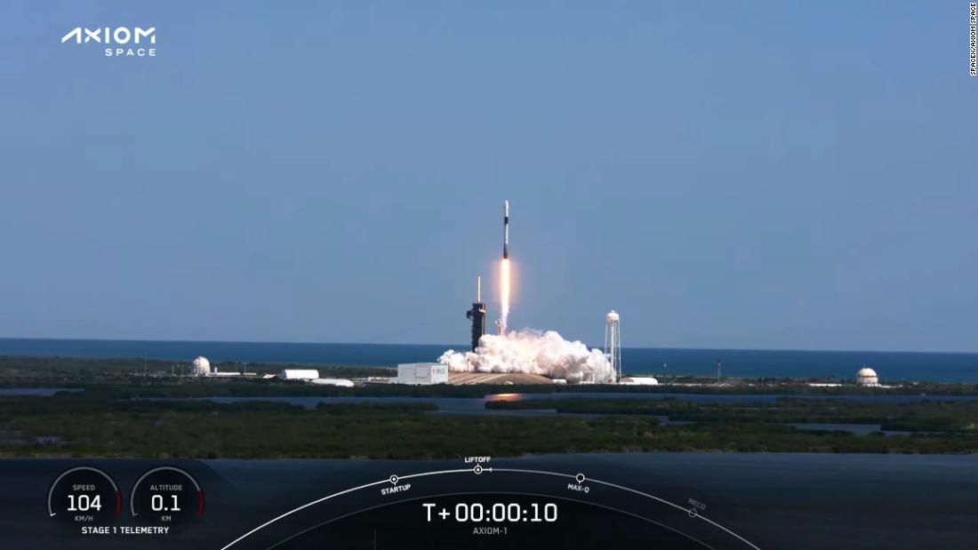 SpaceX 발사: 관광객들이 국제 우주 정거장으로 막 이륙했습니다.  여기 당신이 알아야 할 모든 것이 있습니다