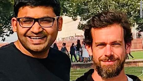 CEO Twitter Parag Agrawal (kiri) dan mantan CEO Jack Dorsey dalam foto tak bertanggal.