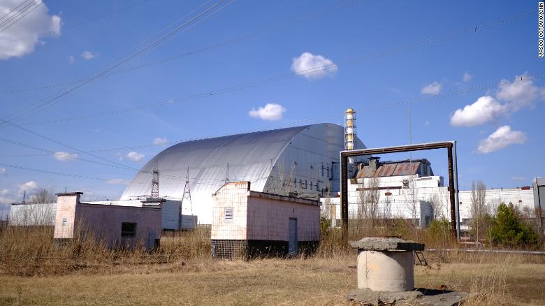 Ukrainian National Guardsmen were detained by Russian soldiers in Chernobyl&#39;s own underground nuclear bunker.