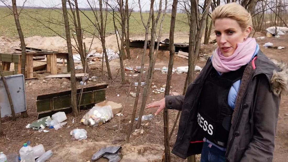 ‘A total lack of discipline’: Clarissa Ward visits abandoned Russian foxholes – CNN Video