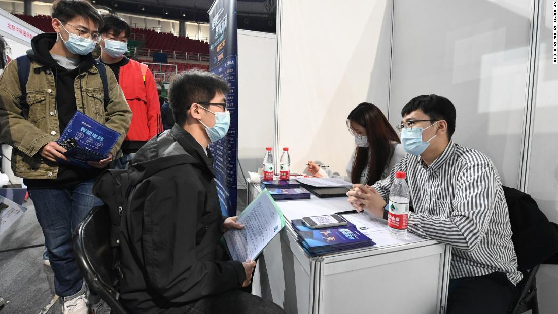 China jobs crisis? Top regulator says tech is booming