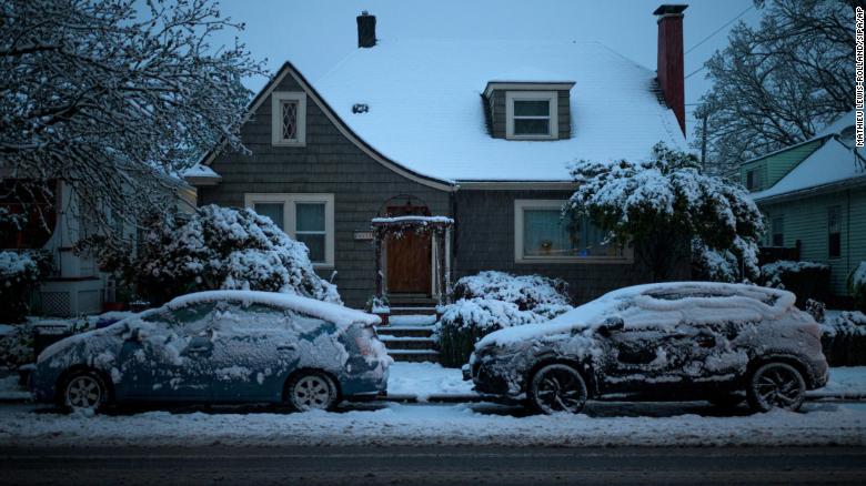 Portland, Oregon, woke up to a rare, record-breaking April snow