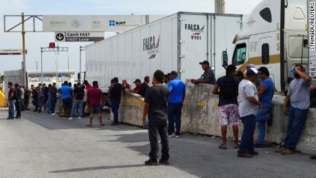 Mexican truck drivers block major US-Mexico point of entry in protest of Texas border inspections