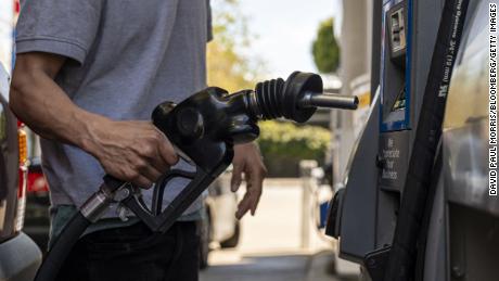 What are the pros and cons of E15 gas? Here&#39;s what to know about Biden&#39;s order