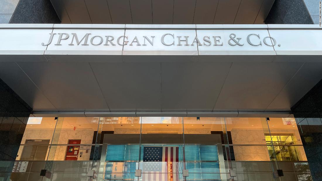 JPMorgan kicks off earnings season with bad news