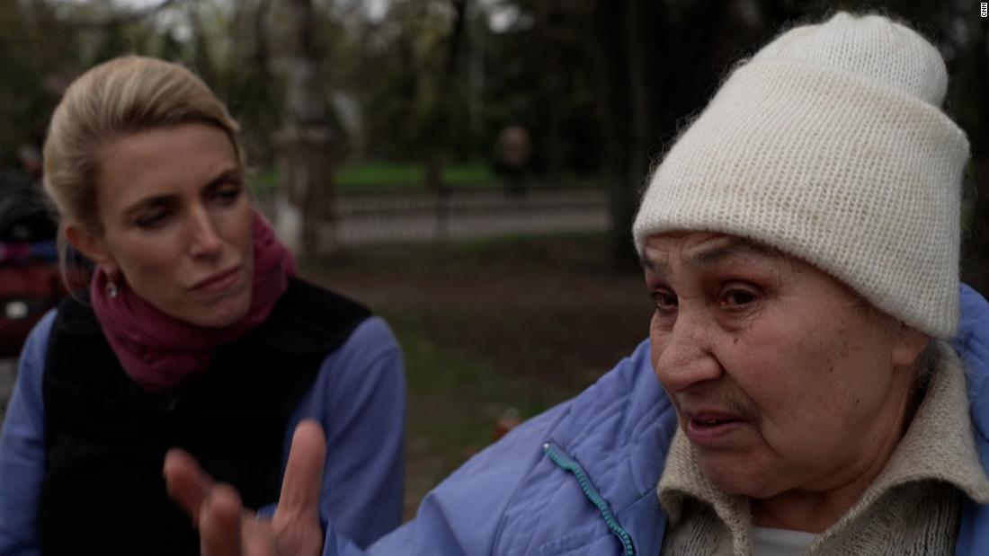 Ukrainian woman on Vladimir Putin: ‘Why can’t they stop this one idiot?’ – CNN Video