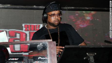 NEW YORK, NY - SEPTEMBER 19: DJ Kay Slay spins at The Game &quot;1992&quot; Album Listening And Pop Up Shop at Lavo on September 19, 2016 in New York City. (Photo by Johnny Nunez/WireImage)