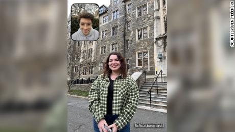 Ben Telerski y Alexandra Henn en una imagen de su aplicación BeReal.  La aplicación toma una foto duplicada que muestra la selfie del usuario y lo que tiene delante.