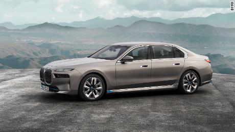 The BMW i7 is the fully electric version of BMW&#39;s new 7-series large sedan.