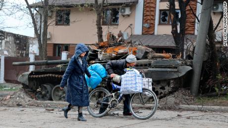 Russia is changing its tactics and escalating the offensive in eastern and southern Ukraine