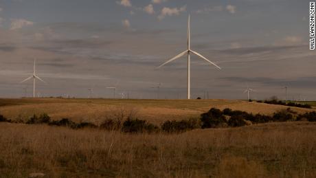 &#39;The sound of money&#39;: Wind energy is booming in deep-red Republican states 