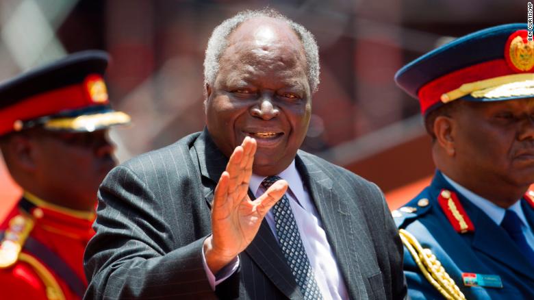 Mwai Kibaki Ҷ֧ԸѺ˹觼׺ʹ˹ Uhuru Kenyatta  Kasarani úहѹ 9 ¹ 2013