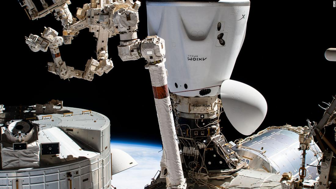 Seluruh misi pribadi astronot SpaceX untuk pulang dari Stasiun Luar Angkasa Internasional setelah hampir seminggu tertunda