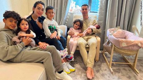 Cristiano Ronaldo announced that his newborn daughter had returned home after her twin brother had passed away.
