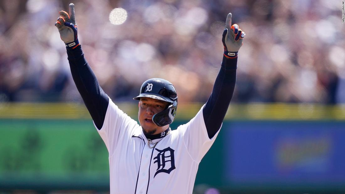 Miguel Cabrera dei Detroit Tigers si unisce al club da 3.000 colpi