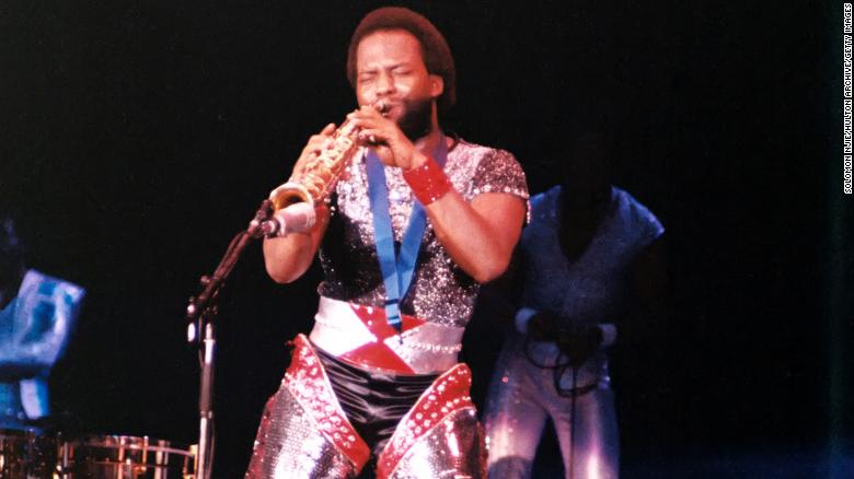 Andrew Woolfolk, who regularly brought down the house as Earth, Wind & Fire's longtime saxophonist, has died at 71. 