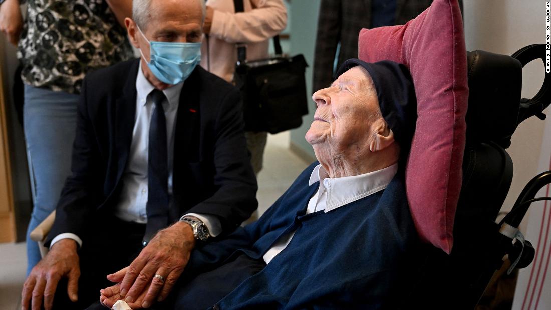 The world’s oldest person is a French nun who enjoys chocolate and wine – CNN