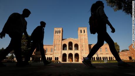 El sistema de la Universidad de California no cobrará la matrícula para los estudiantes nativos americanos