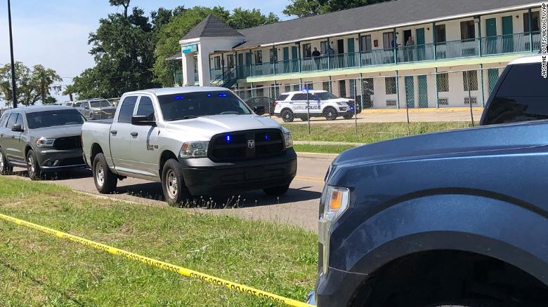 A shooting spree in Mississippi leaves 4 dead and leads to police standoff that ended with suspect found dead, officials say