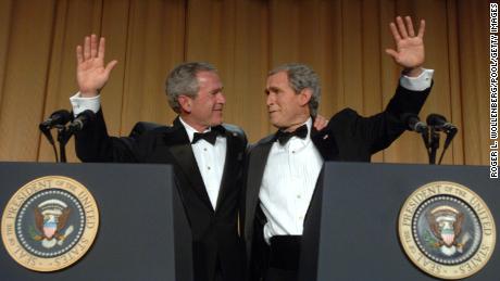 WASHINGTON - APRIL 29:  (AFP OUT)  U.S. President George W. Bush (L) and his inner monologue, played by Steve Bridges, entertain guests at the White House Correspondents&#39; Dinner April 29, 2006 in Washington, DC. (Photo by Roger L. Wollenberg-POOL/Getty Images) 