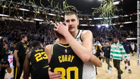 Stephen Curry and Nikola Jokic wrestled in Game Five.