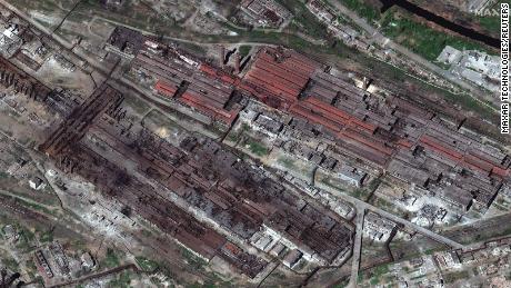 L'immagine satellitare mostra una panoramica dell'acciaieria Azovstal a Mariupol, in Ucraina, il 29 aprile, l'ultima base militare ucraina, che funge anche da rifugio per i civili.