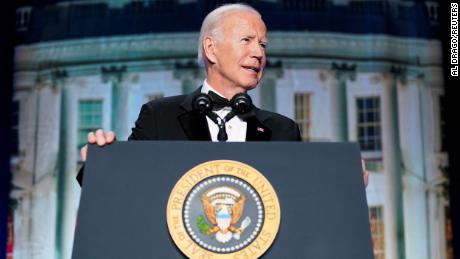 U.S. President Joe Biden speaks during the annual White House Correspondents&#39; Association Dinner in Washington, U.S., April 30, 2022. REUTERS/Al Drago