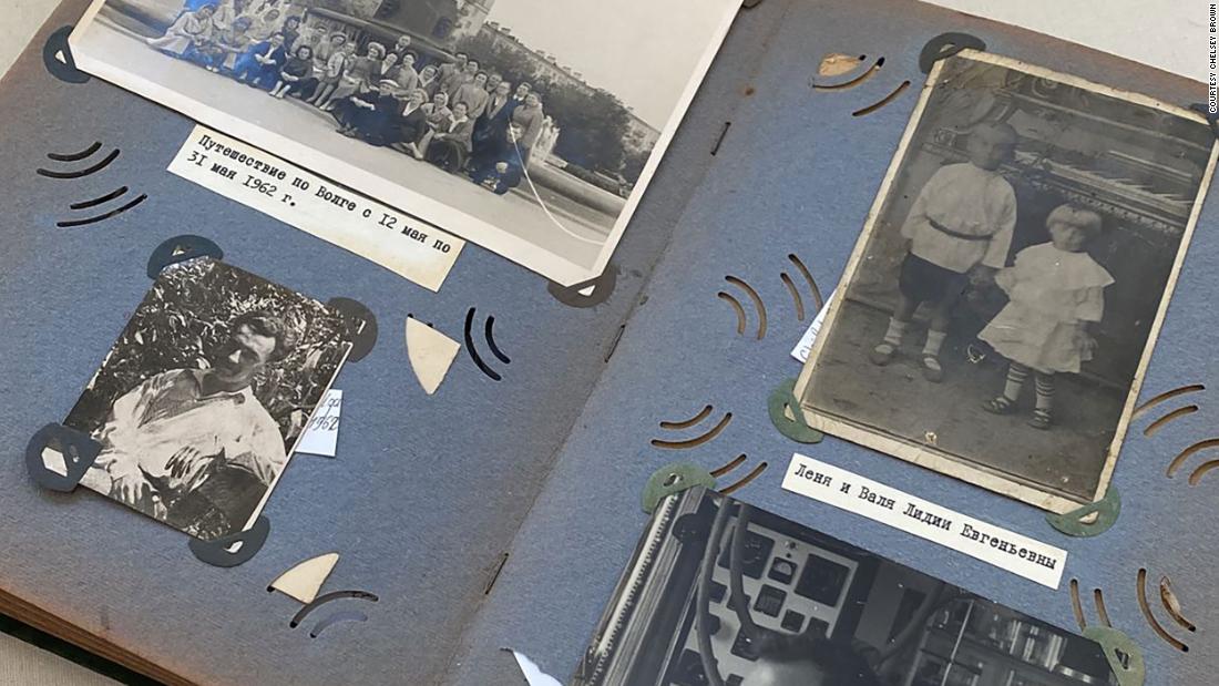 US woman tracks down rightful owners of long-lost photo album in Ukraine